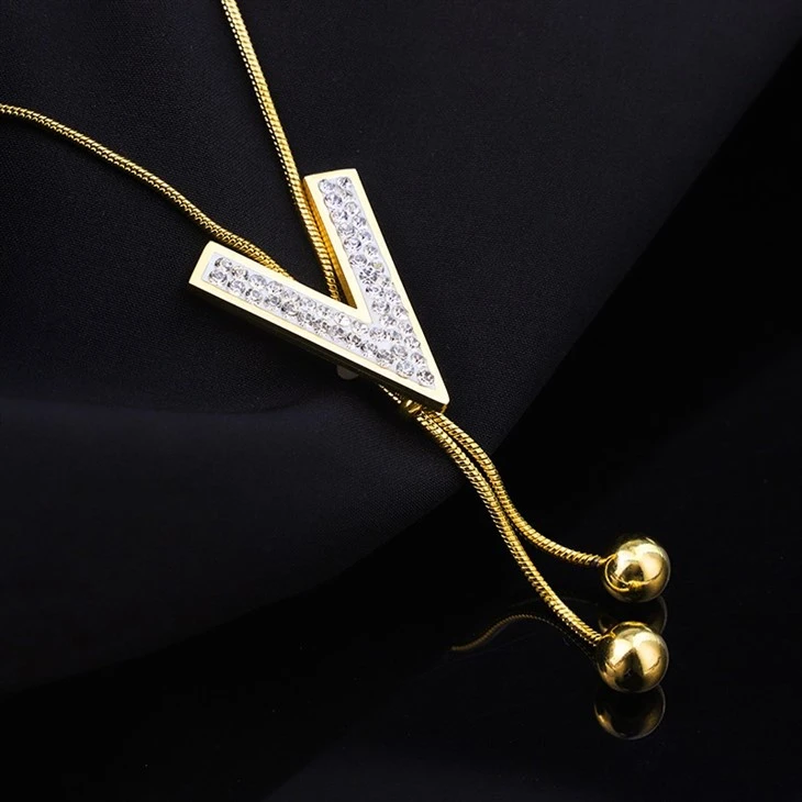 Initial V Zircon Diamond Necklace 03